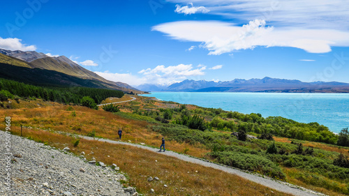 Lake Pukaki and the way to Mount Cook on the South Island