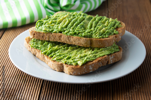 Obraz na płótnie Healthy avocado sandwich, toast bread