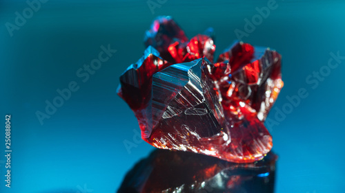 Quadro su tela Natural raw red crystal. Natural red precious mineral stone