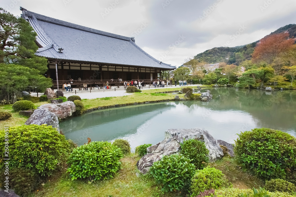 天龍寺の曹源池庭園stock Photo Adobe Stock