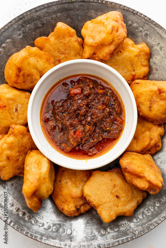 Pakora fritters with dipping sauce