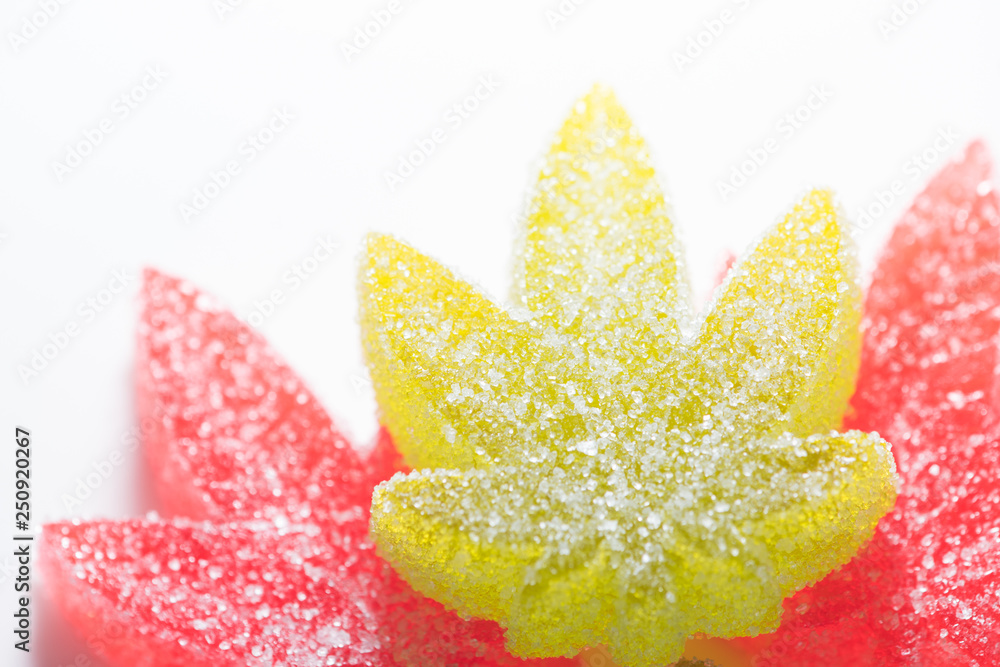 Фотография Weed Leaf Gummies Macro