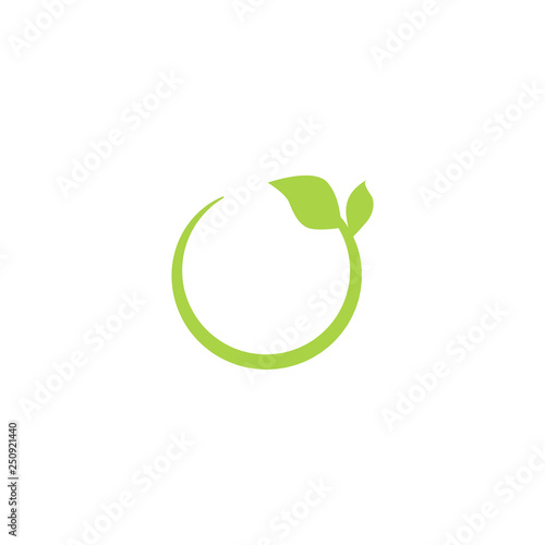 Eco green recycling circle icon with leaf.