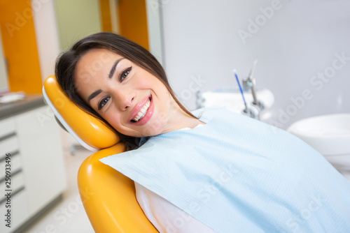 Fototapeta Naklejka Na Ścianę i Meble -   Dental patient