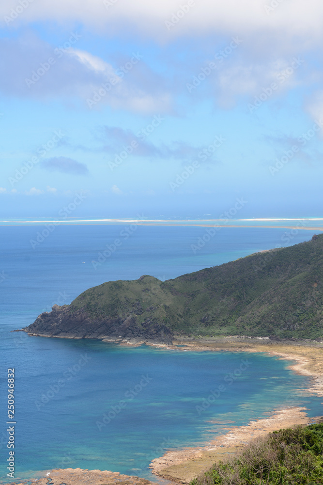 沖縄、久米島の海