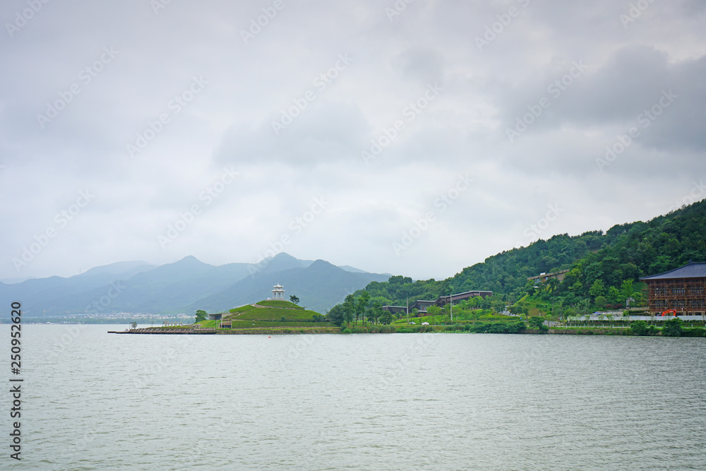 Cloudy day view of the Dong Qiang lake located in Ningbo Shi, Zhejiang Sheng, China