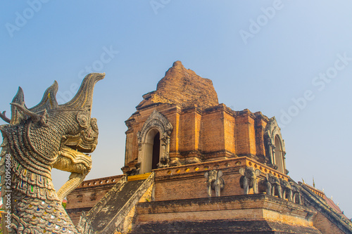 Old massive ruins pagoda of Wat Chedi Luang (temple of the big royal stupa), located in Chiang Mai, Thailand. Wat Chedi Luang was built in 1383 and the structure collapsed after an earthquake in 1545. © kampwit