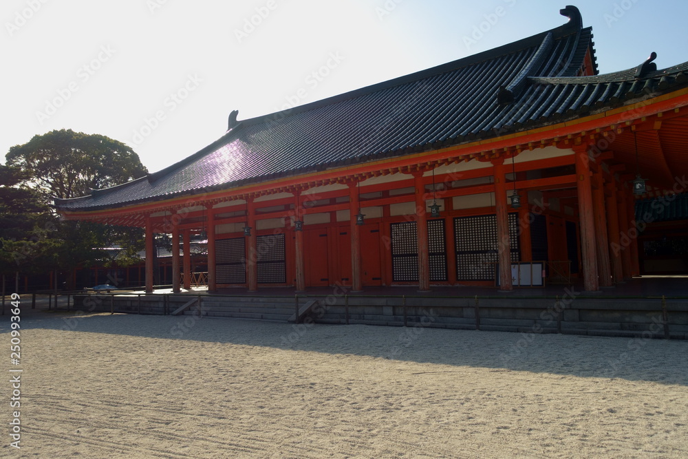 京都、平安神宮の額殿です