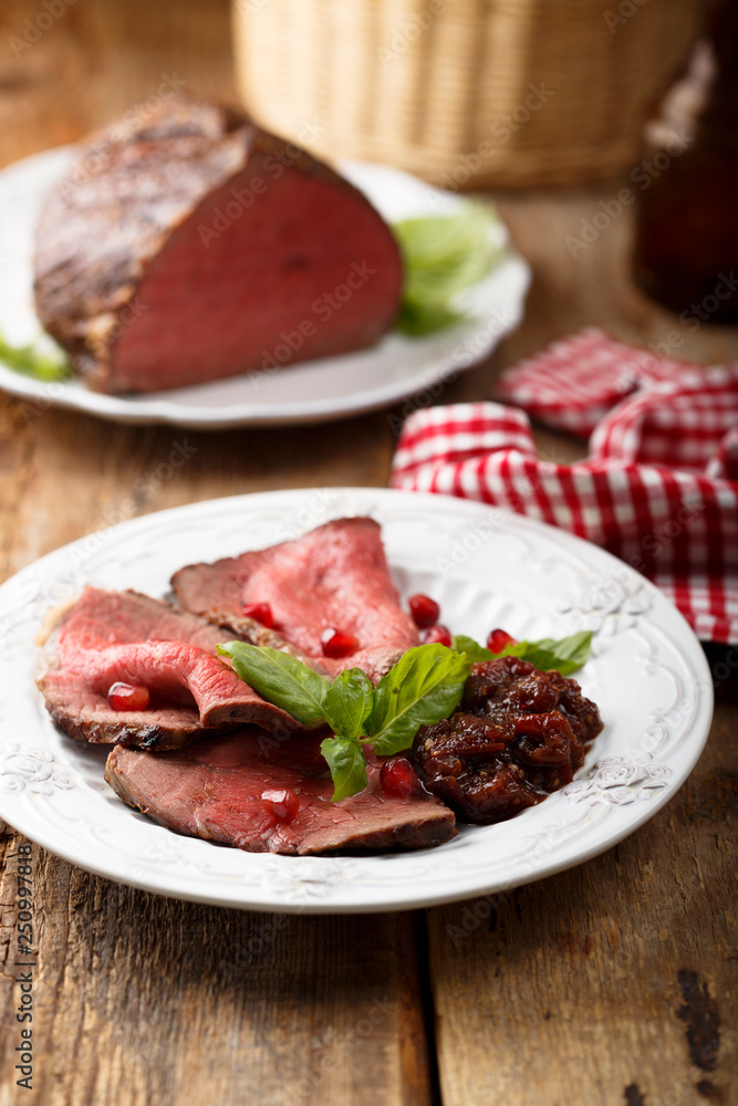 Roast beef with pomegranate sauce Roast beef with pomegranate sauce