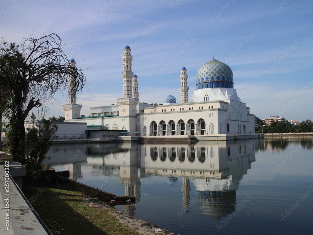 Obraz premium Kinabalu Blue Mosque