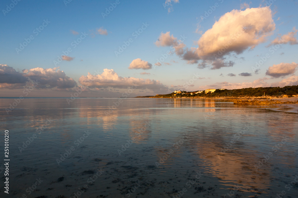 Fototapeta premium Sunrise on the Turks and Caicos Islands. Bahamas.