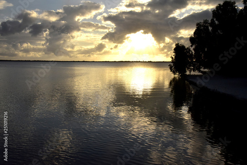 lever de soleil sur Pangalan 1728