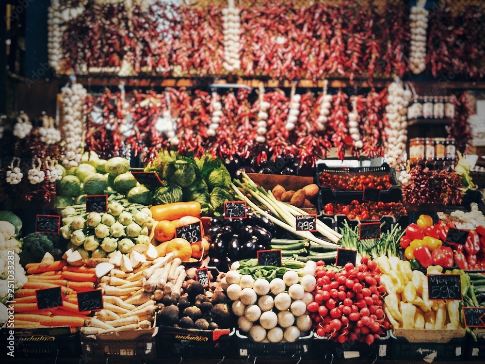 Obraz premium Variety of vegetables on market stall in Budapest, Hungary