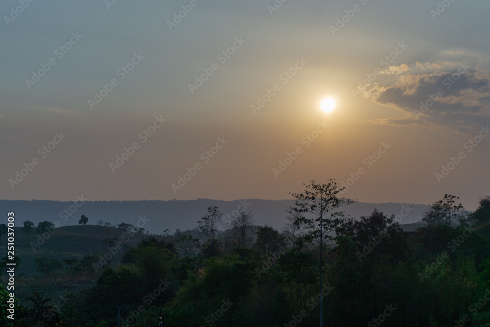 Obraz premium sunset in the mountains