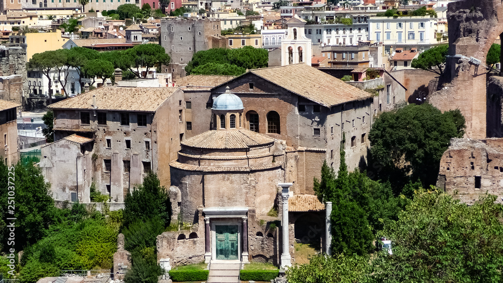 Fototapeta premium Architecture of Central Rome