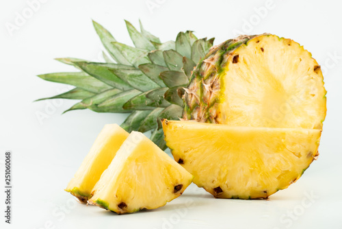 ripe ananas 