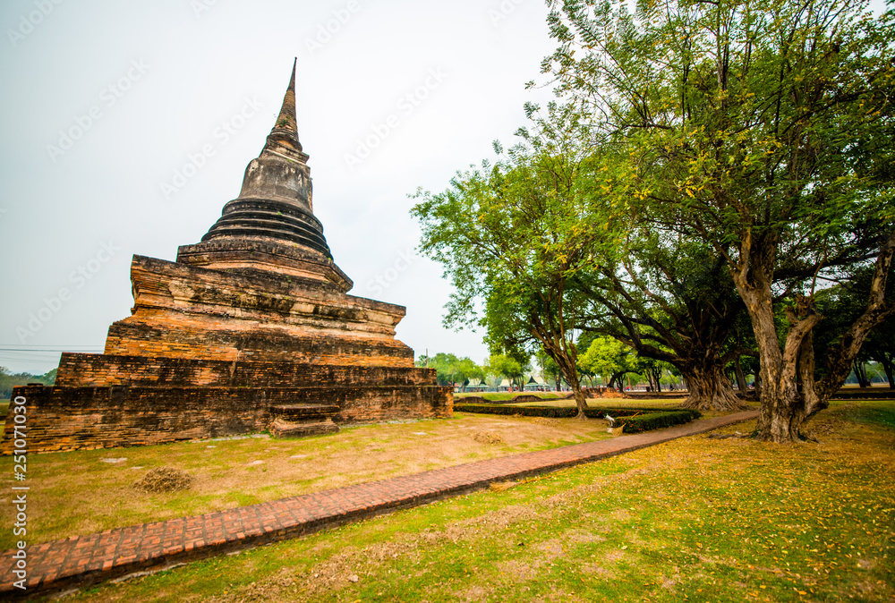 Parque histórico nacional em Sukhothai, Tailândia.