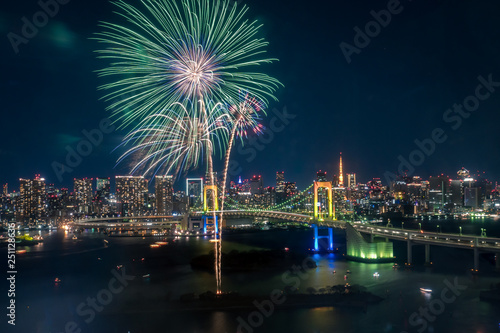 東京お台場 都市の夜景と花火 1