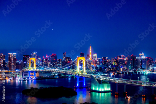 Rainbow Bridge Tokyo Japan © fannrei