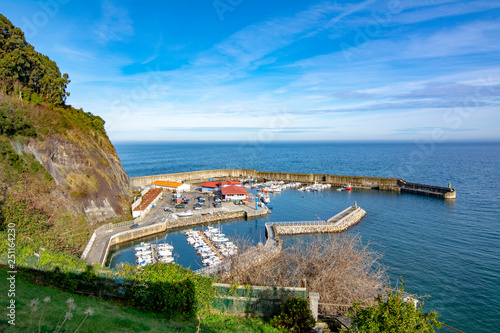 Konstfotografi view of the boats in a port in Lastres Asturias, Spain