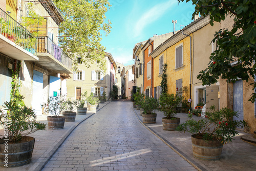 Fototapeta Naklejka Na Ścianę i Meble -  Cucuron, Provence, France