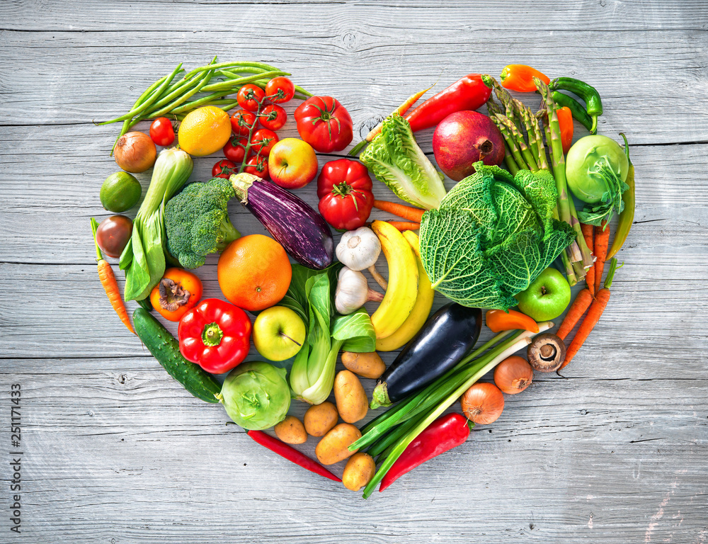 Heart shape by various vegetables and fruits - obrazy, fototapety, plakaty 