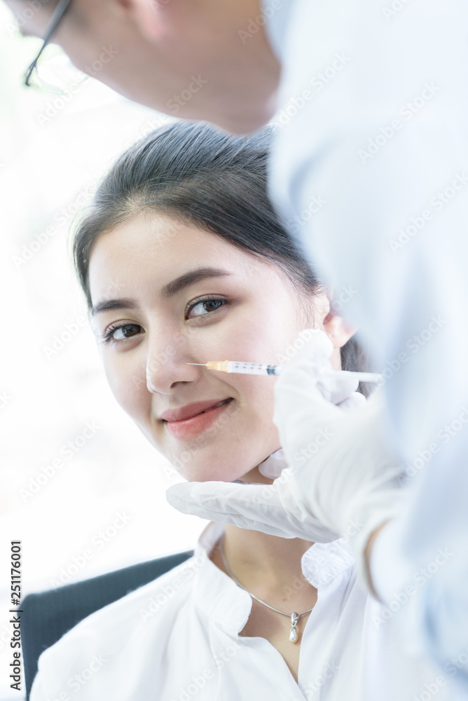 Patient has not afraid and not scary of syringe and needle. Patient has not afraid and not scary of syringe and needle.