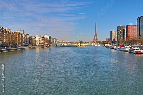 La Seine et la Tour Eiffel à Paris