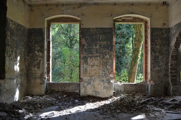 Wandcirkels Oud Ziekenhuis Beelitz Spookachtige ruïne Beelitz-Heilstätten Berlijn  © Anna Rupprecht