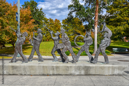Sculpture of a music band in the Louis Armstrong park in NOLA (USA)