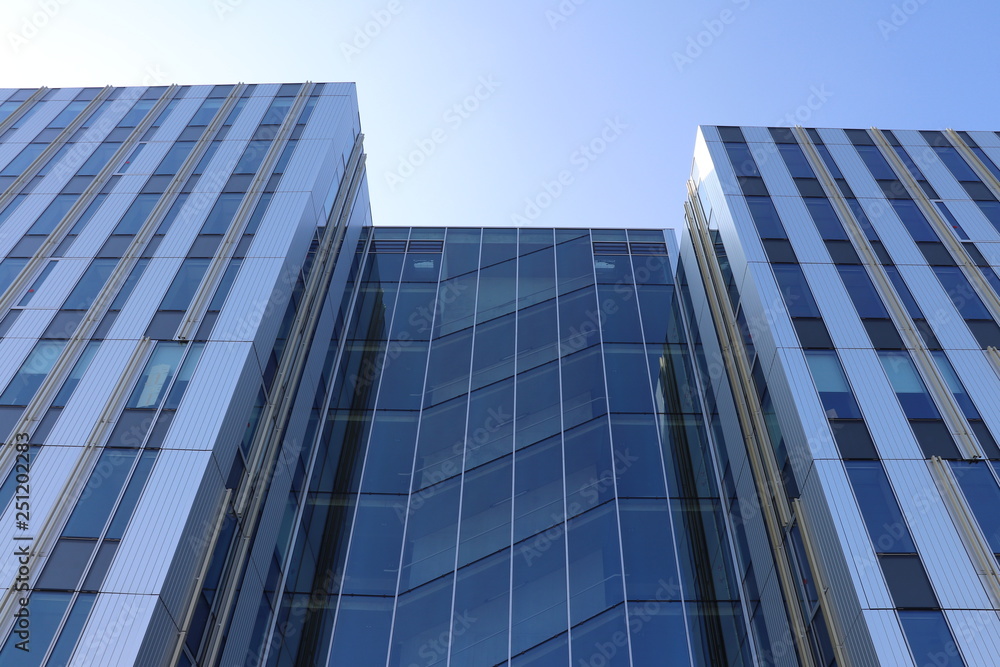 IMMEUBLES DE BUREAU MODERNES VITRES - VAULX EN VELIN LA SOIE IMMEUBLES DE BUREAU MODERNES VITRES - VAULX EN VELIN LA SOIE