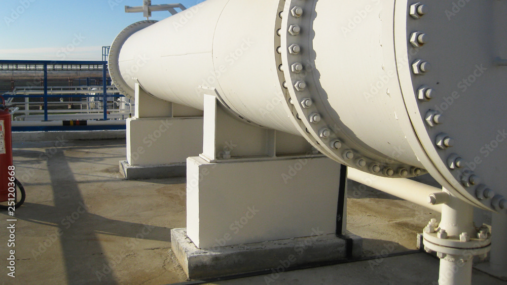 Heat exchangers in a refinery Heat exchangers in a refinery