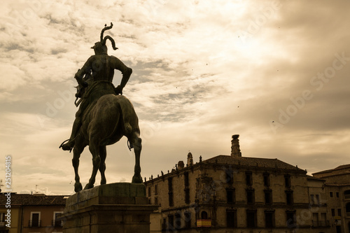 Tablou pe pânză Equestrian statue of Pizarro in Trujillo (Spain)