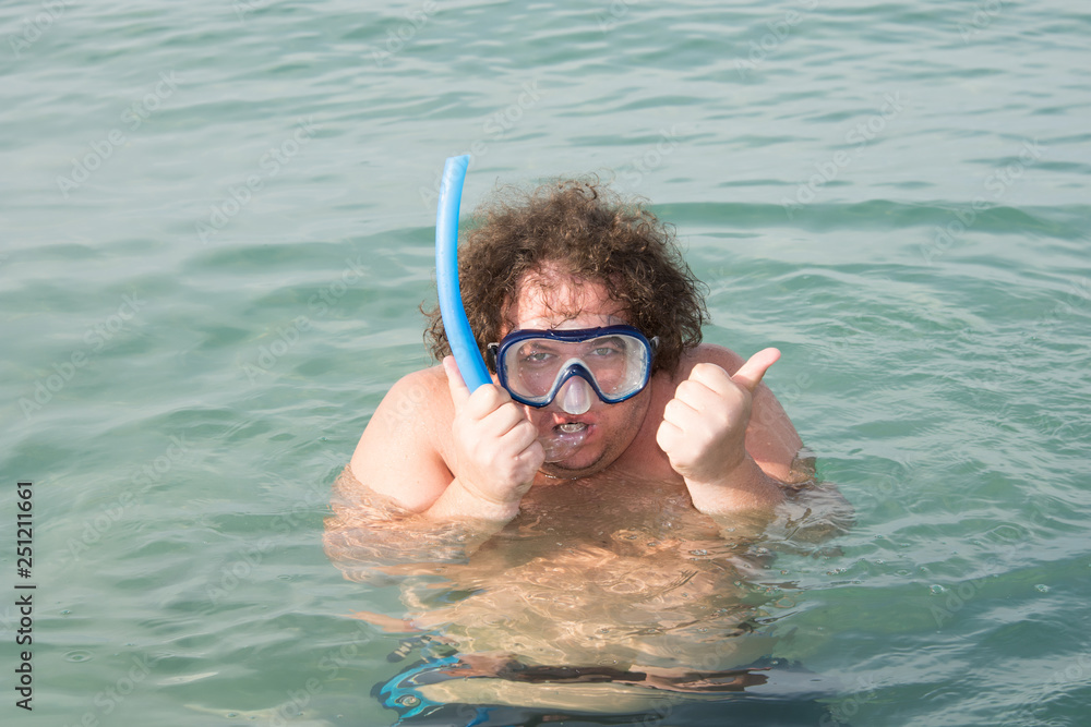 Naklejka premium Sea and vacation. Funny fat guy. 