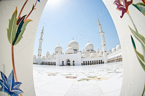 beautiful sheikh zayed grand mosque sunny fisheye