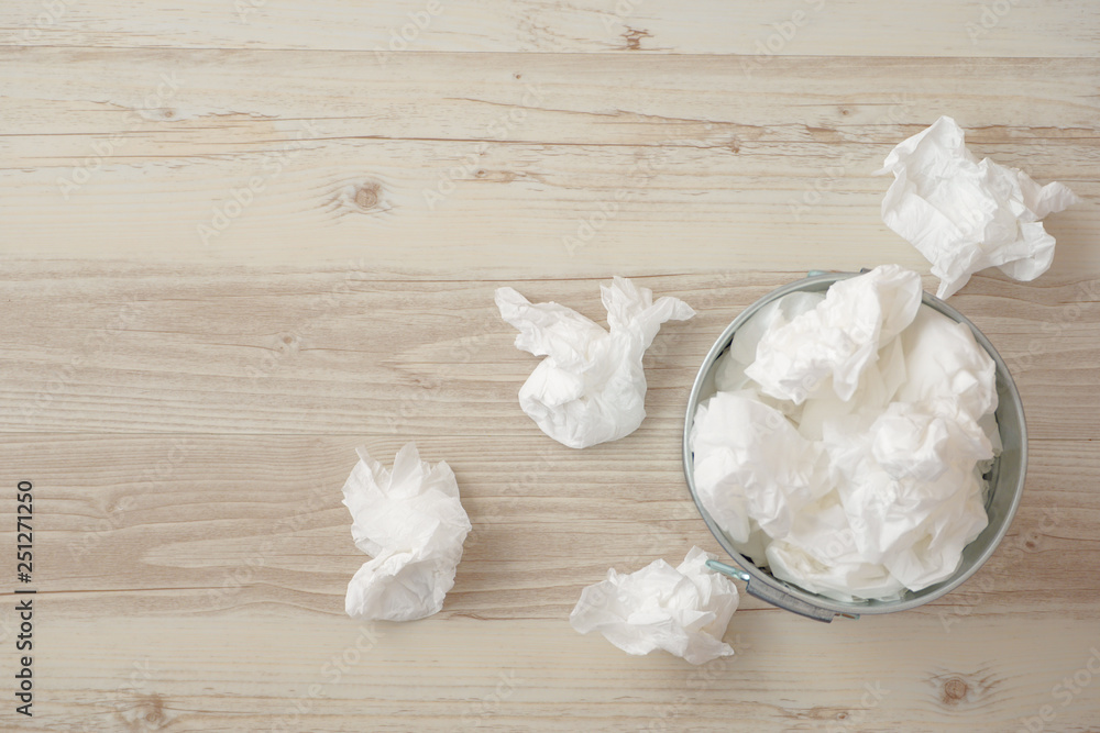 Tissue garbage. Images of colds, runny noses, hay fever, etc.. Or after make-up. ティッシュのごみ 風邪、鼻水、花粉症などのイメージ。その他にも化粧直しなどのイメージ。 Tissue garbage. Images of colds, runny noses, hay fever, etc.. Or after make-up. ティッシュのごみ 風邪、鼻水、花粉症などのイメージ。その他にも化粧直しなどのイメージ。