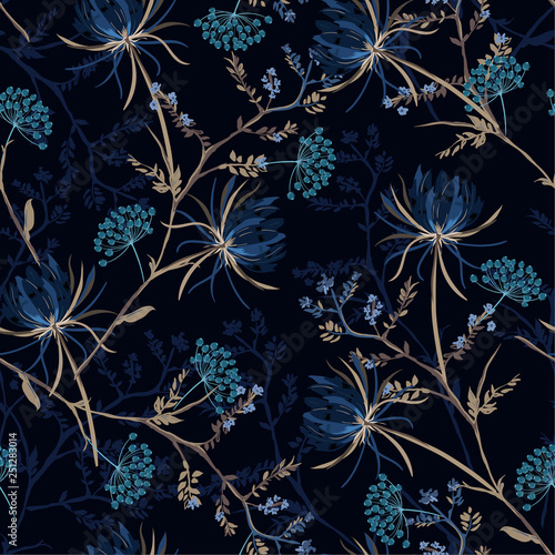 Dunkle Gartennacht monotone blaue Farbe Nahtloses Muster aus weichen und anmutigen orientalischen blühenden Blumen, botanisches Vektordesign für Mode, Stoffe, Tapeten und alle Drucke
