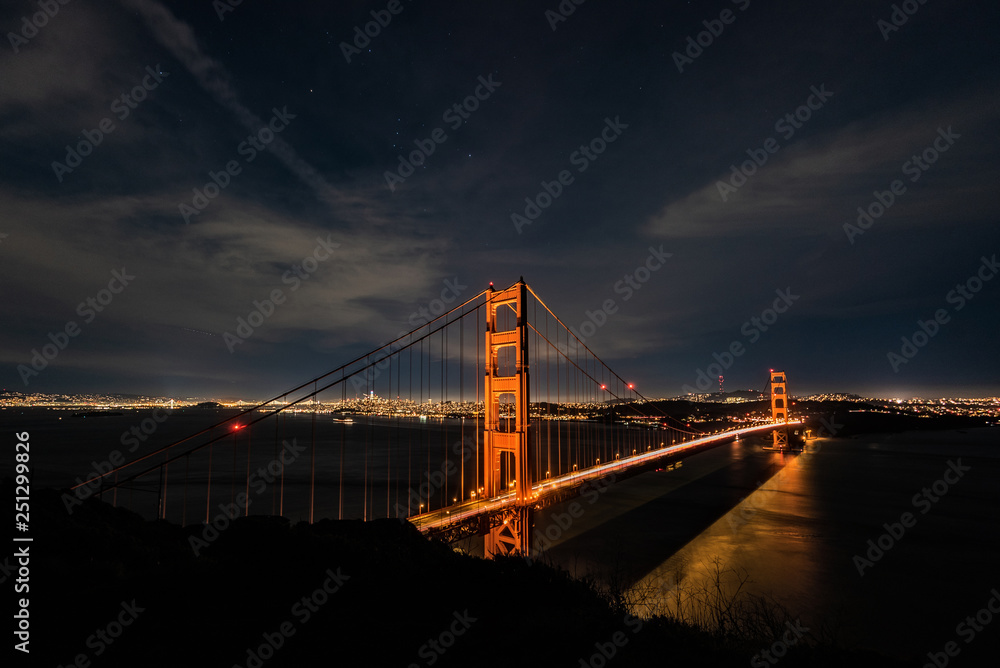 Fototapeta premium Golden Gate at Sunset