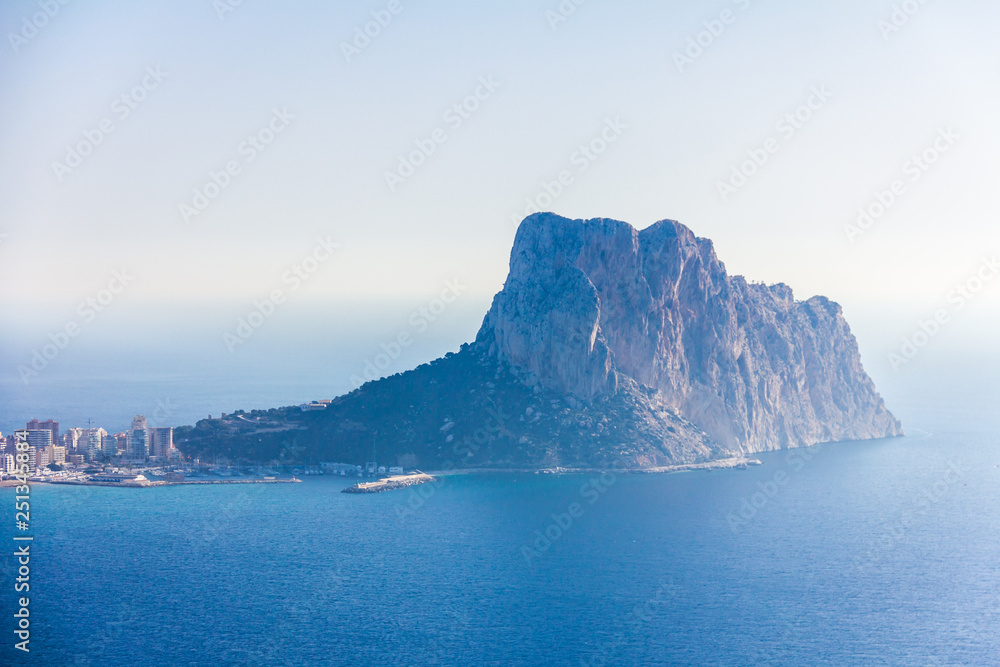Panoramic view of the Calpe bay and the Peñón de Ifach, from the viewpoint of Morro de Toix