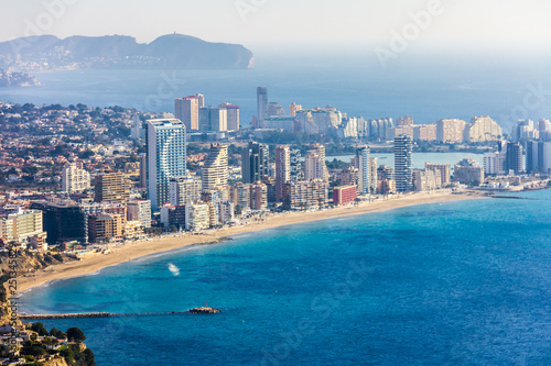 Panoramic view of the Calpe bay and the Peñón de Ifach, from the viewpoint of Morro de Toix © MiniMoon Photo