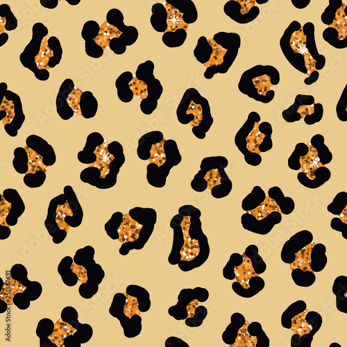 Seamless leopard skin background. Vector animal print with glitter