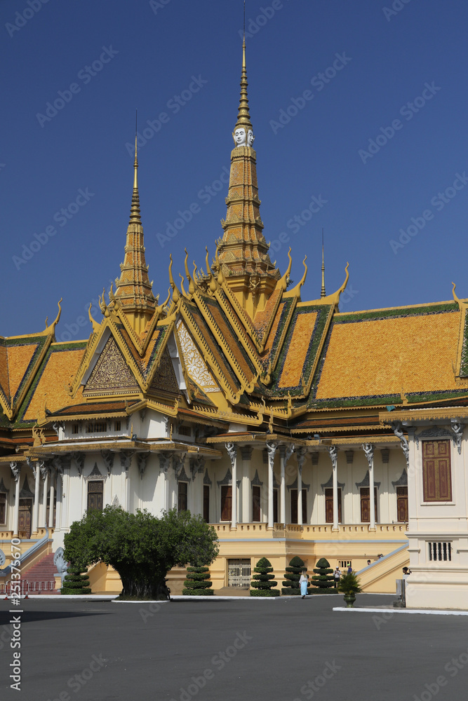 Fototapeta premium le Palais Royal à Phnom Penh au Cambodge
