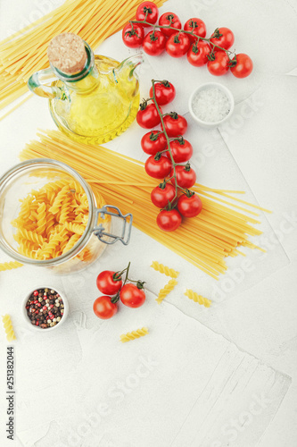 Italian Pasta with tomatoes, oil