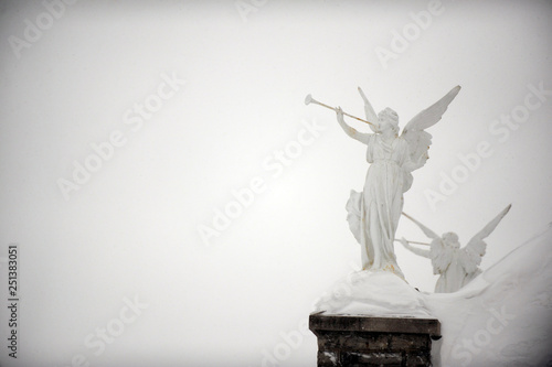 cimetière en hiver photo