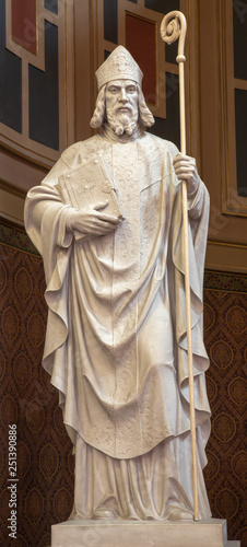Valokuva PRAGUE, CZECH REPUBLIC - OCTOBER 13, 2018: The marble statue of St