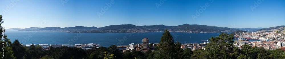 Vistas  desde el Castelo do Castro en Vigo, verano de 2018