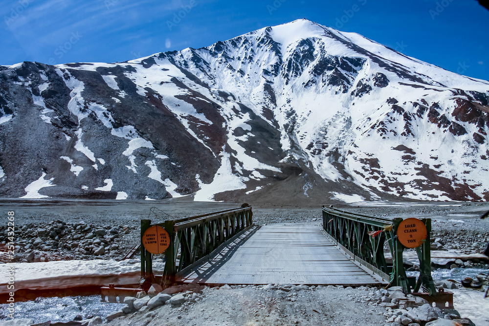 The extreme terrains of the snow capped mountains on Manali Leh Highway The extreme terrains of the snow capped mountains on Manali Leh Highway