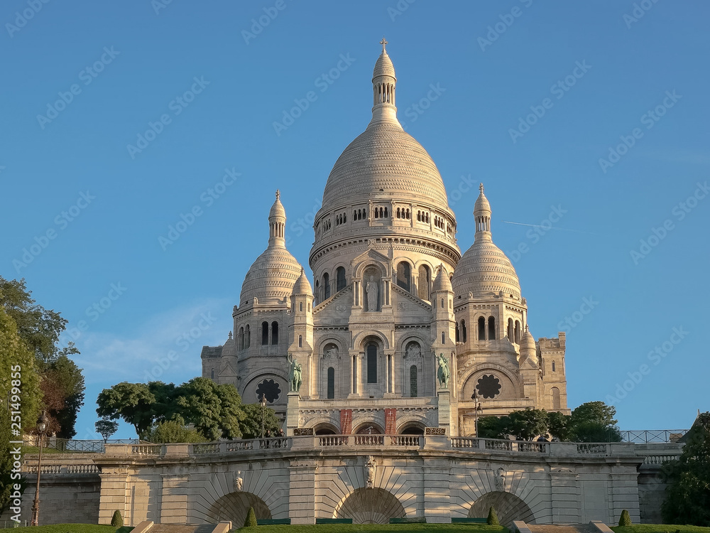 sacre coeur basilica, one of the most famous churches in paris