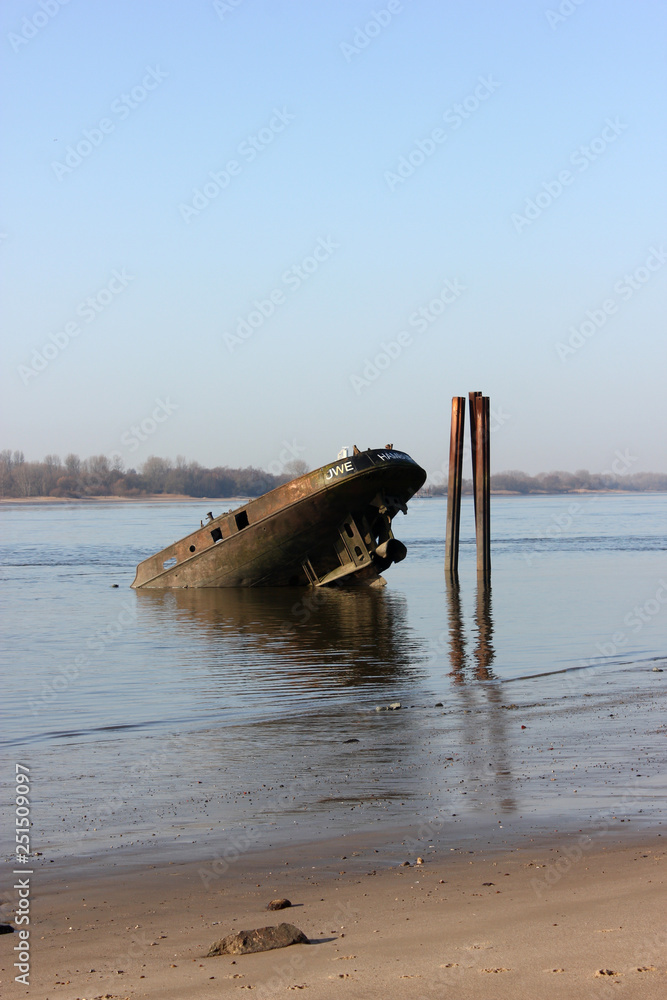 Naklejka premium River Elbe with ancient ship wreck
