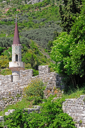 altes Minarett in Stari Bar, Montenegro photo